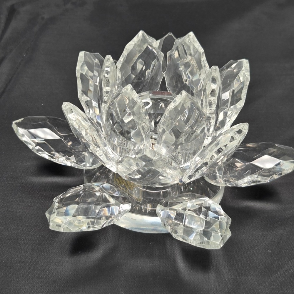 SHANNON CRYSTAL Designs‎ of Ireland LOTUS  PILLAR CANDLE HOLDER FACETED LEAF